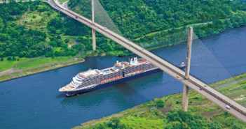 Cruise gjennom Panamakanalen